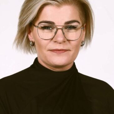 Martha Krístin áfram formaður
